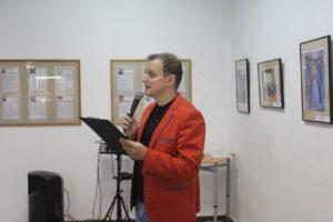 Программу ведет известный певец Егор Трофимов. Программу ведет известный певец Егор Трофимов.