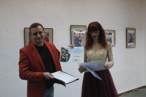 Вручение диплома Всемирного фонда искусств певцу, поэту и композитору Егору Трофимову. Вручение диплома Всемирного фонда искусств певцу, поэту и композитору Егору Трофимову.